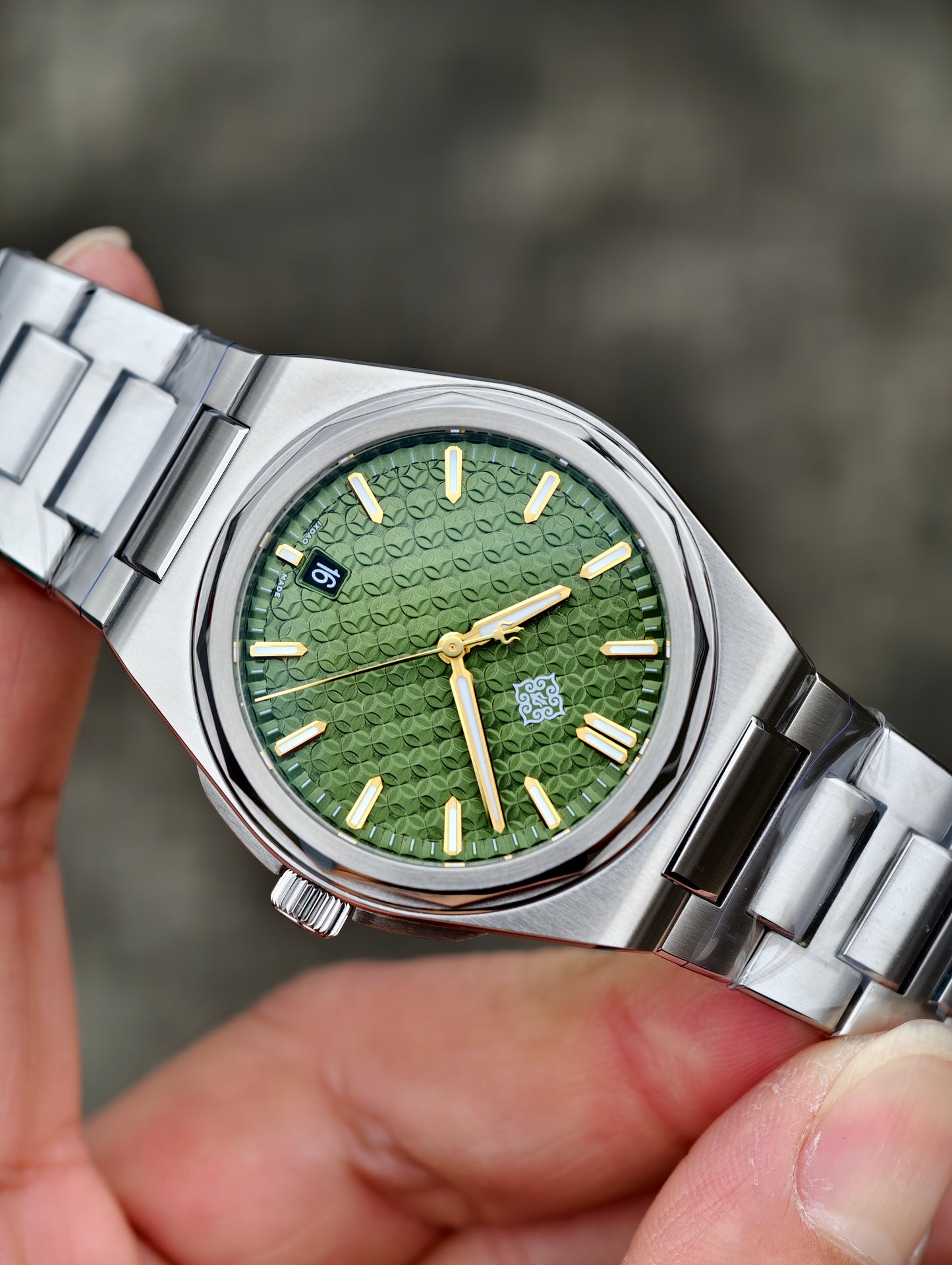 (In stock)IXDAO X13S - Warrior Black Armor Series Men's 316L Stainless Steel Automatic Mechanical Watch with Sapphire Crystal Luminous MIYOTA 9015 10ATM Waterproof BGW9