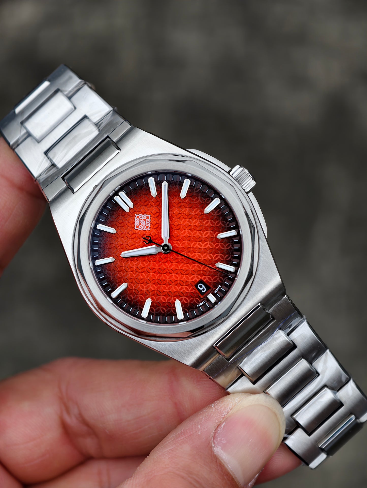 (In stock)IXDAO X13S - Warrior Black Armor Series Men's 316L Stainless Steel Automatic Mechanical Watch with Sapphire Crystal Luminous MIYOTA 9015 10ATM Waterproof BGW9